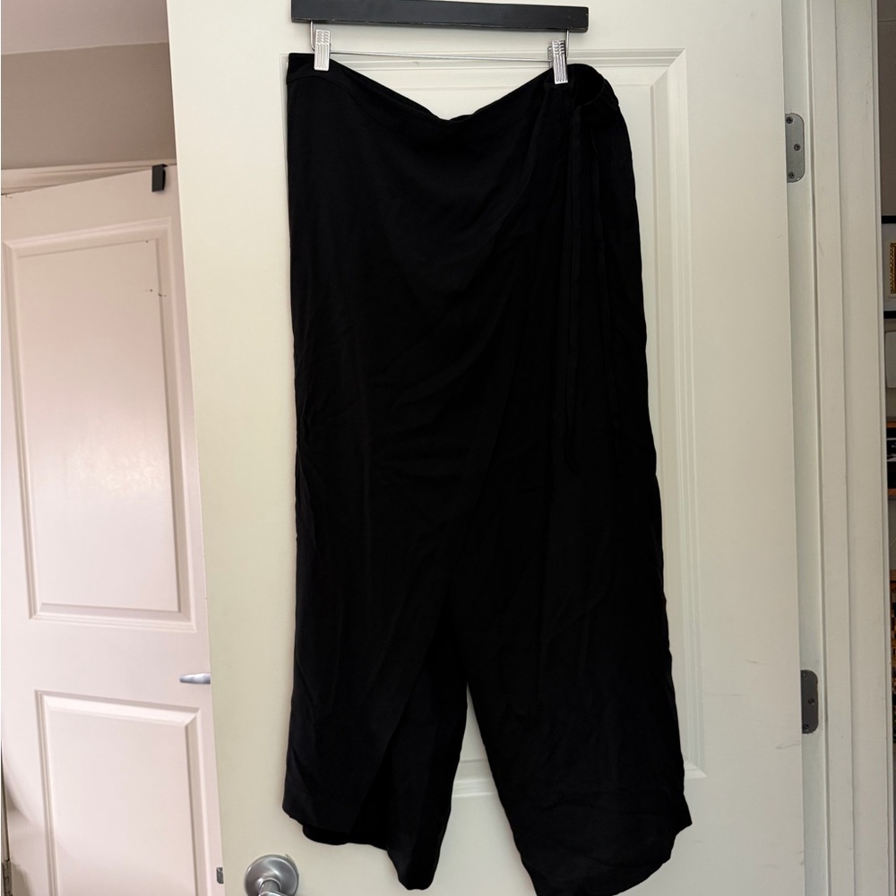 Eileen Fisher Elegant Black Trousers